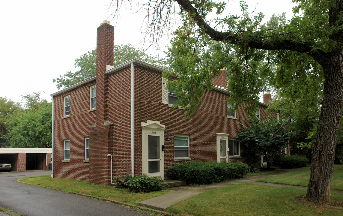1745-1751 North Star Ave in Columbus, OH - Foto de edificio