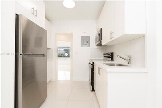 7620 Abbott Ave in Miami Beach, FL - Building Photo - Building Photo
