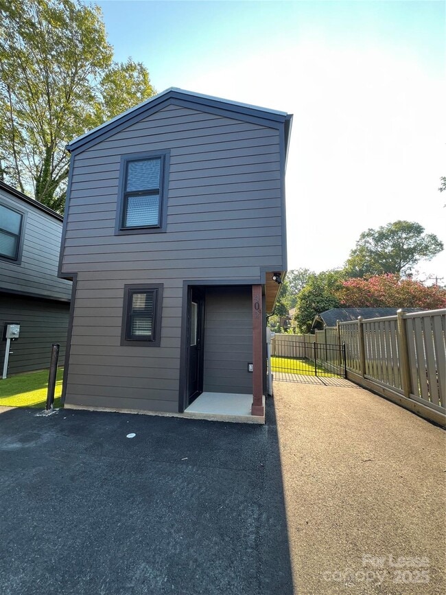 402 N 4th St in Albemarle, NC - Building Photo - Building Photo
