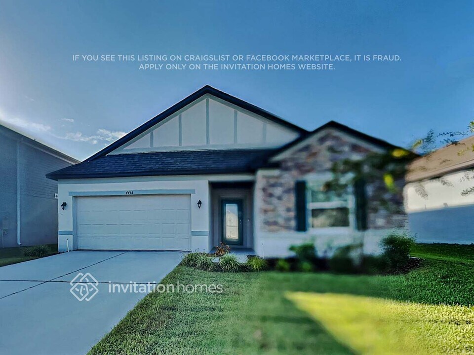4415 Reisswood Lp in Palmetto, FL - Building Photo