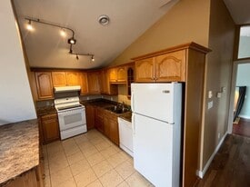 152 Wesley St in Moncton, NB - Building Photo