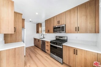 1258 Mariposa St in Glendale, CA - Foto de edificio - Building Photo