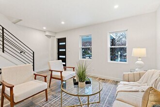 68 Farragut Pl NW in Washington, DC - Building Photo - Building Photo