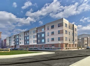 Sharswood Crossing in Philadelphia, PA - Foto de edificio - Building Photo