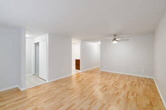 Sunrise Apartments in Everett, WA - Foto de edificio - Interior Photo