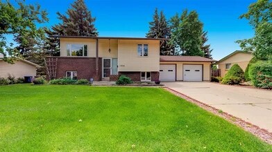 1024 W 97th Ave in Northglenn, CO - Foto de edificio - Building Photo