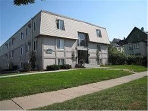 2741 Pillsbury Ave in Minneapolis, MN - Building Photo - Building Photo