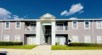 7920 Merrill Rd in Jacksonville, FL - Building Photo