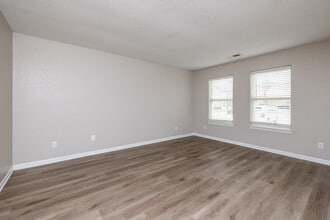 Stonehedge Townhomes in Kansas City, KS - Building Photo - Interior Photo