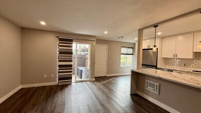 3454 Castle Glen Dr in San Diego, CA - Building Photo - Building Photo