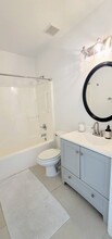 201 NW 7th St, Unit 401 in Miami, FL - Building Photo - Building Photo