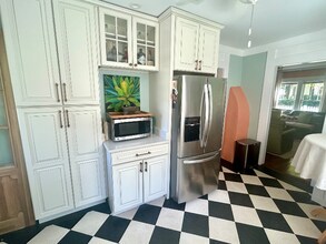 102 Gaston Ave in Fairhope, AL - Building Photo - Building Photo