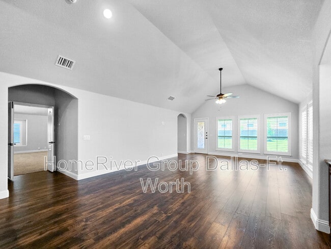 6317 Dartford Dr in Mesquite, TX - Foto de edificio - Building Photo