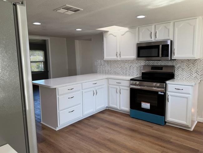 13515 Gavin Rd in Dover, FL - Foto de edificio - Building Photo