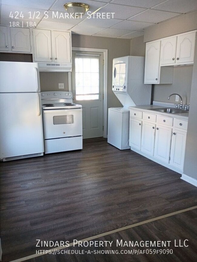 property at 424 S Market St