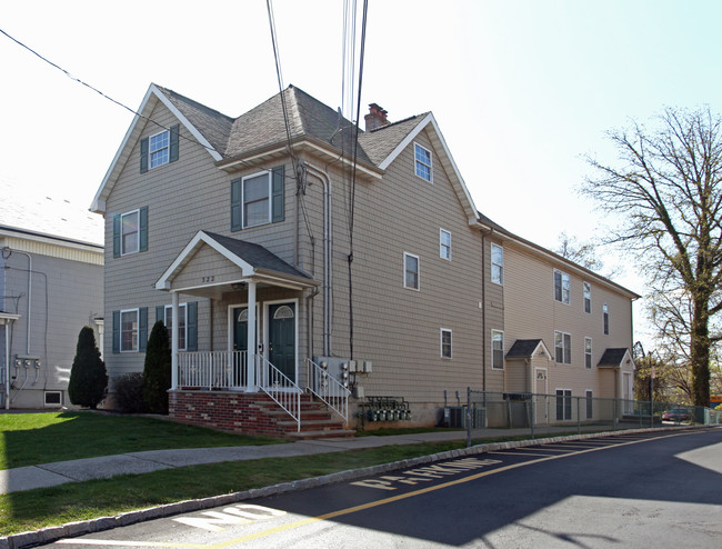 322 E Westfield Ave in Roselle Park, NJ - Foto de edificio - Building Photo