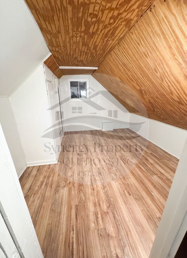 415 N Pearl St in Crestline, OH - Building Photo - Building Photo