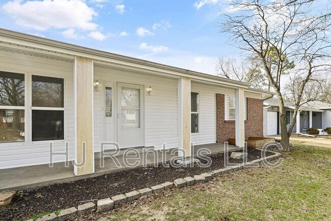 650 Sherwood Dr in Florissant, MO - Building Photo - Building Photo
