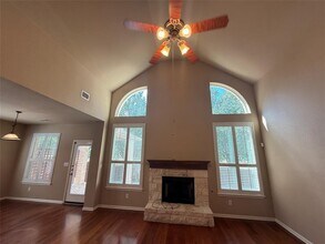 9301 Castle Pines Dr in Austin, TX - Building Photo - Building Photo
