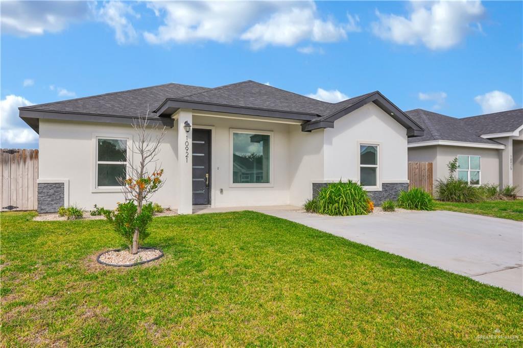 23 N Sugar Bear Dr in Edinburg, TX - Building Photo
