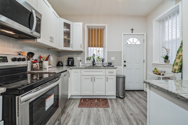 5940 Walton Ave in Philadelphia, PA - Foto de edificio - Building Photo