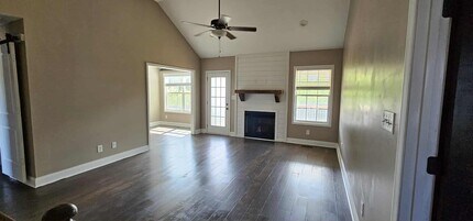 708 Banister Dr in Clarksville, TN - Building Photo - Building Photo