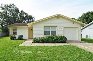 1325 Periwinkle Ct in Lakeland, FL - Building Photo