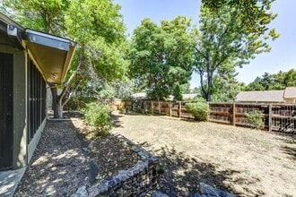 4125 Apache Rd in Boulder, CO - Foto de edificio - Building Photo