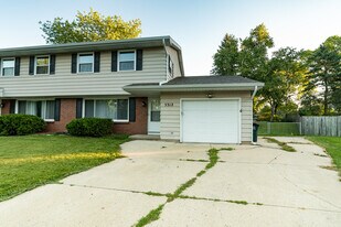 5312 Trafalger Pl in Madison, WI - Building Photo