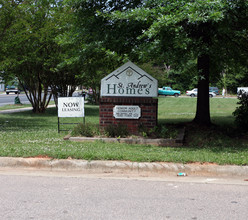 St Andrews Homes in Charlotte, NC - Building Photo - Building Photo