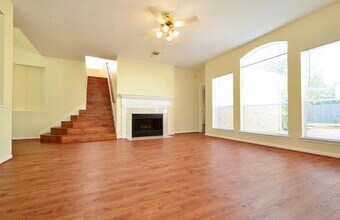 15410 Oak Lake Glen Dr in Sugar Land, TX - Building Photo - Building Photo
