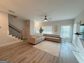 1971 Drew Dr in Atlanta, GA - Building Photo - Building Photo