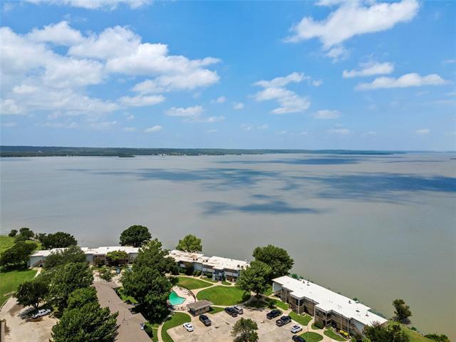 109 Harbor Dr in Runaway Bay, TX - Building Photo - Building Photo