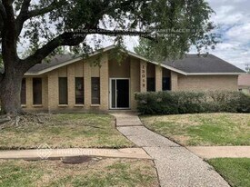 15019 Seahorse Dr in Houston, TX - Building Photo