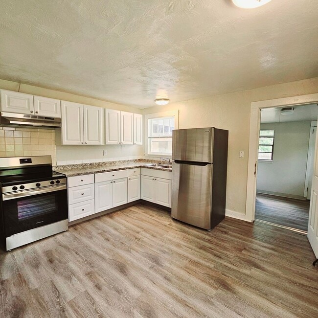 215 W Ramona Ave in Colorado Springs, CO - Building Photo - Building Photo