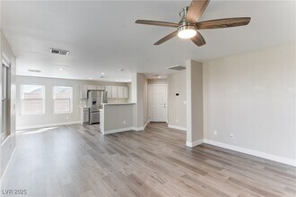 3904 Shawnee Ridge St in Las Vegas, NV - Building Photo - Building Photo