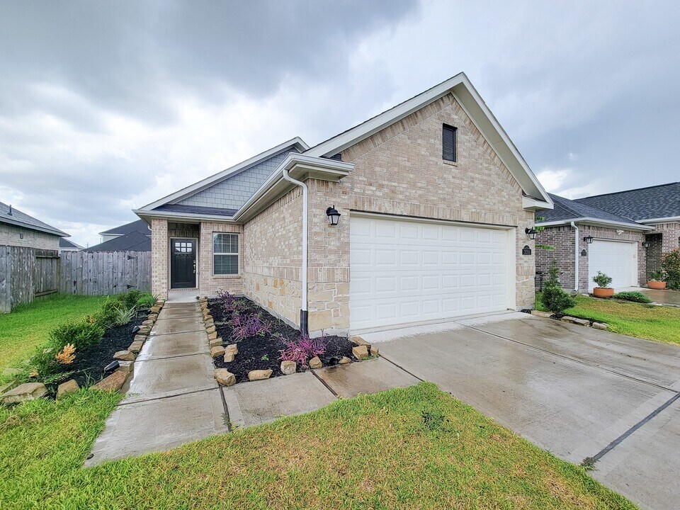 31351 Horseshoe Meadow Bend Ln in Fulshear, TX - Building Photo