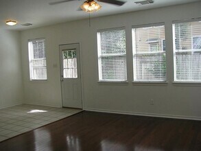 74 Blue Creek Ct in Spring, TX - Building Photo - Building Photo