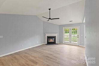 12610 Cumberland Crest Dr in Huntersville, NC - Building Photo - Building Photo