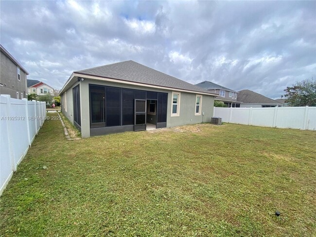 8251 Randal Park Blvd in Orlando, FL - Building Photo - Building Photo