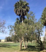 48 Country Club Dr in Largo, FL - Building Photo - Building Photo