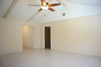 2618 Tinechester Dr in Humble, TX - Building Photo - Building Photo