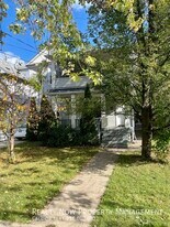 1535 Coutant Ave in Lakewood, OH - Building Photo