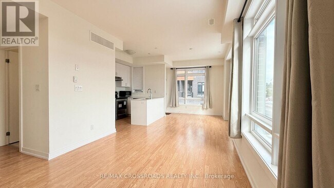 370 Red Maple Rd in Richmond Hill, ON - Building Photo - Building Photo