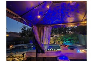 33 Via de Luccia in Henderson, NV - Foto de edificio - Building Photo