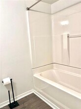 146 Cypress Way E, Unit 805 in Naples, FL - Building Photo - Building Photo