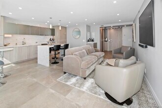 1830 Avenida Del Mundo in Coronado, CA - Building Photo - Building Photo