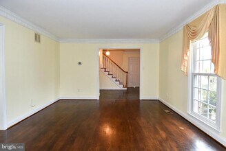 1221 Forestville Dr in Great Falls, VA - Building Photo - Building Photo