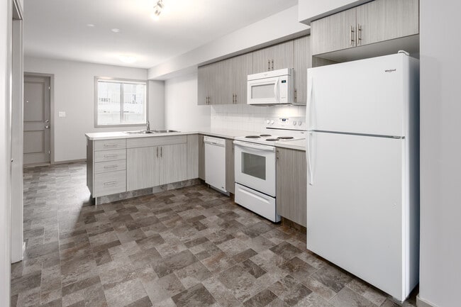 Belmont Village Townhomes in Sylvan Lake, AB - Building Photo - Interior Photo