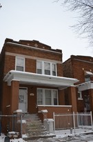 5619 S Wood St in Chicago, IL - Foto de edificio - Building Photo